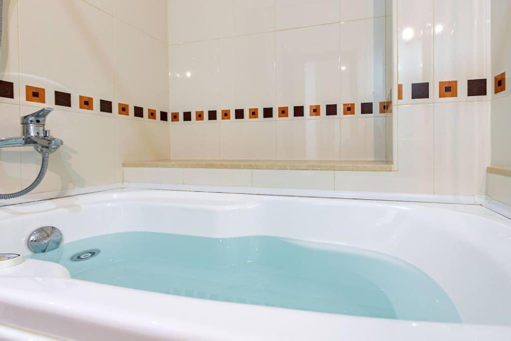 Jdcbi - Peaceful Lovely Apartment In City Center Sevilla Kültér fotó